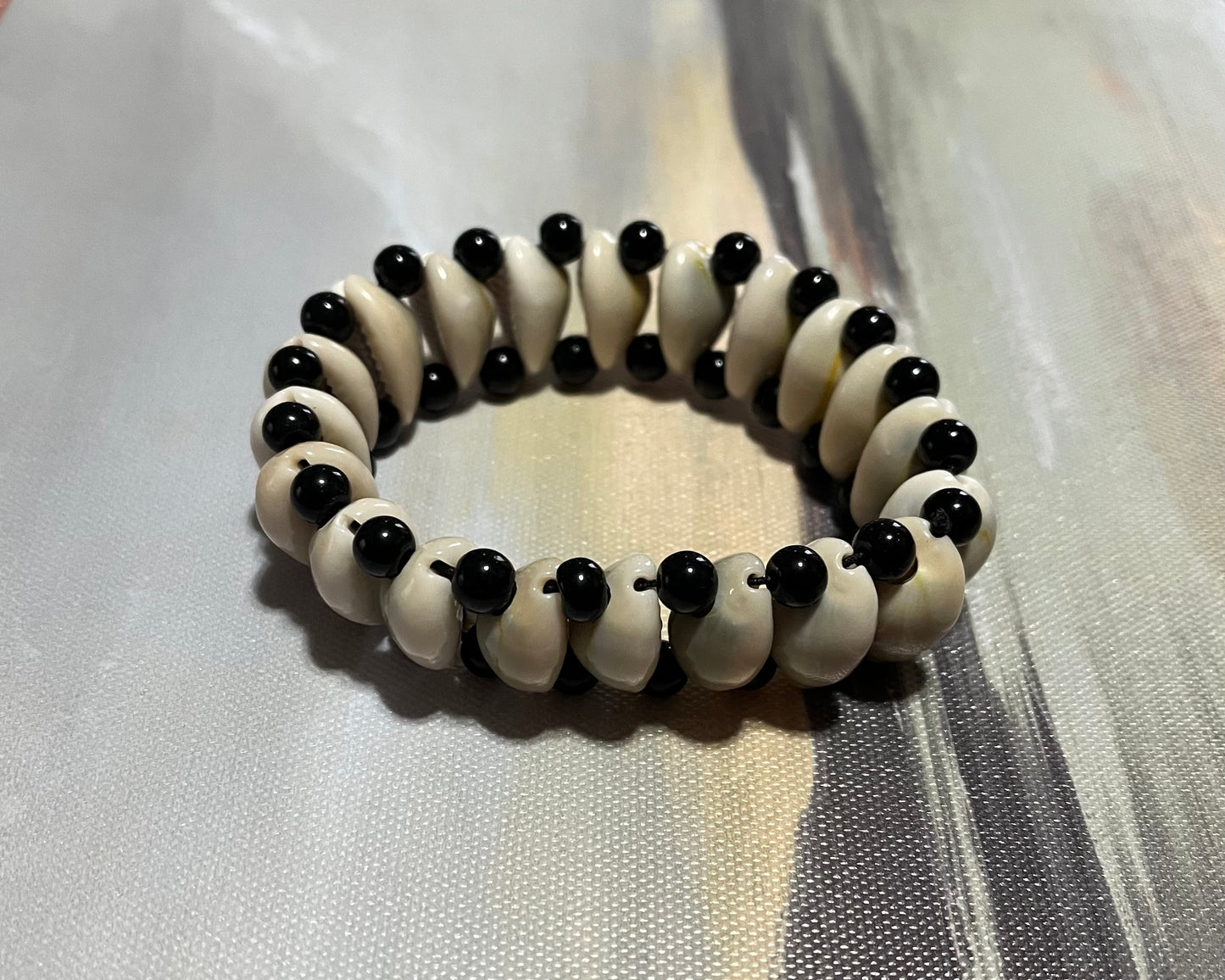 Single Cowrie Shell Bracelet w/ Beads