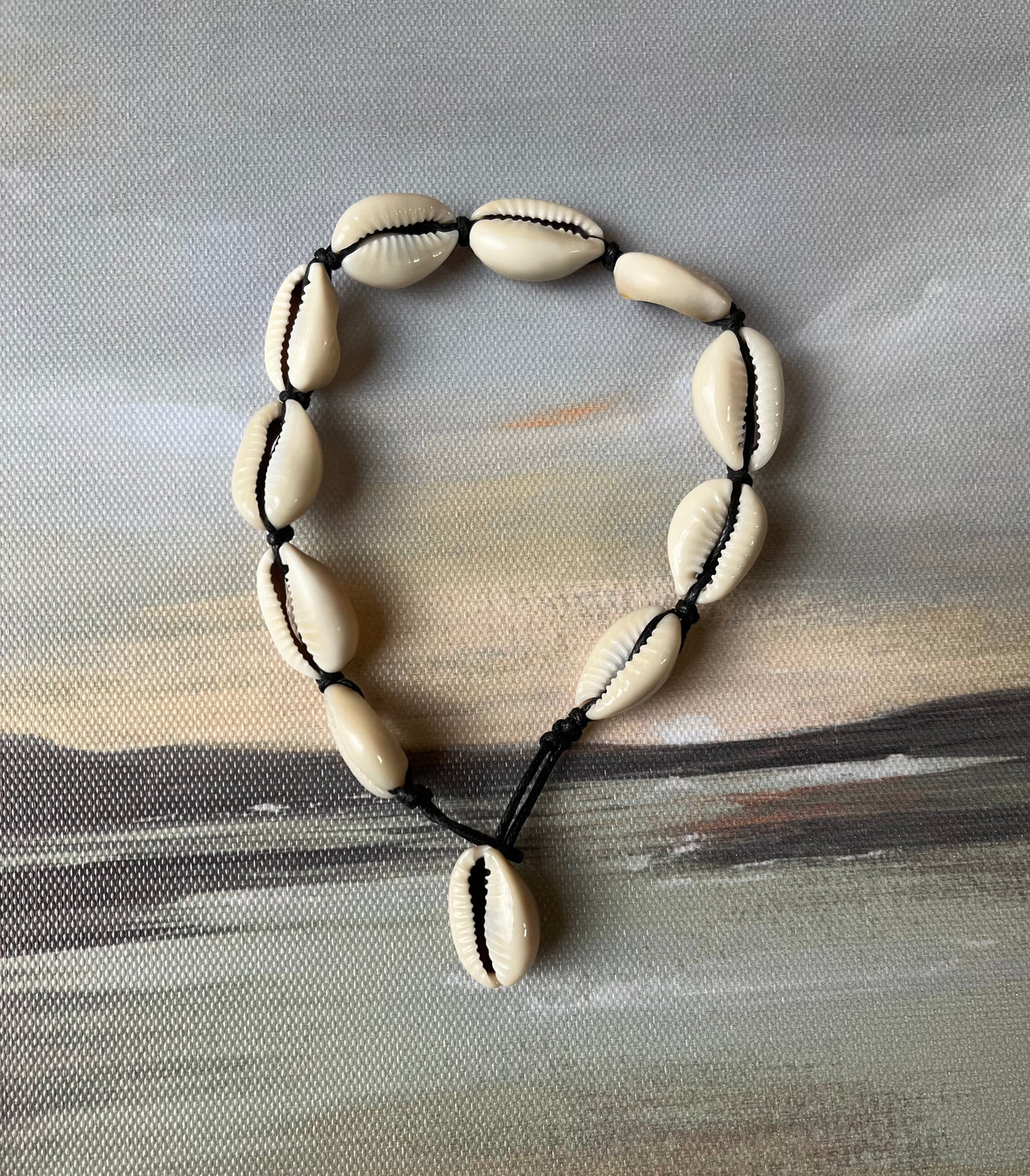 Single String Cowrie Shell Bracelet